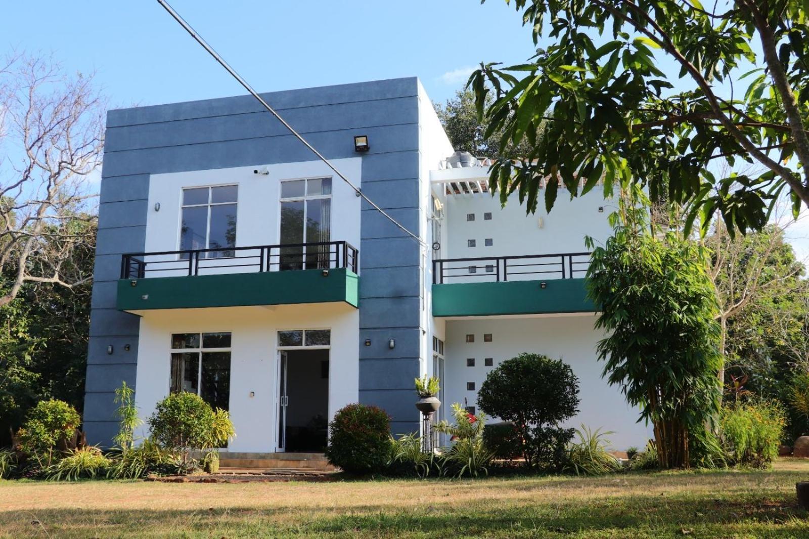 Peacock Resort Anuradhapura Kültér fotó