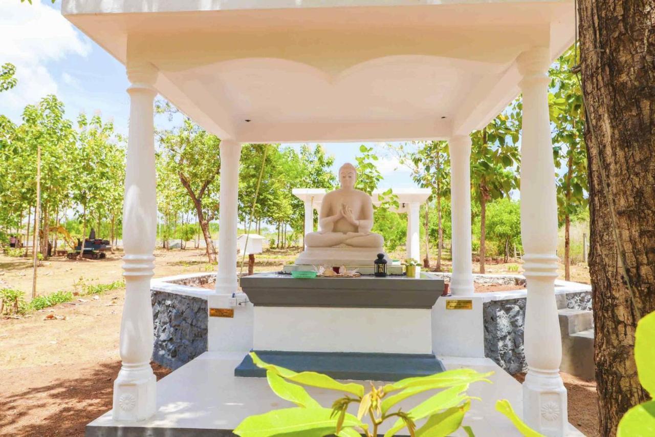 Peacock Resort Anuradhapura Kültér fotó